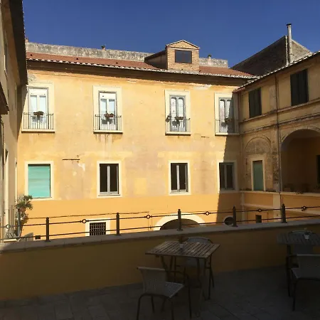 Palazzo Benucci - Residenza Di Charme Bed & Breakfast